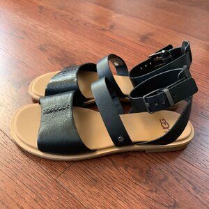 UGG Zahara Sandal - NWOT